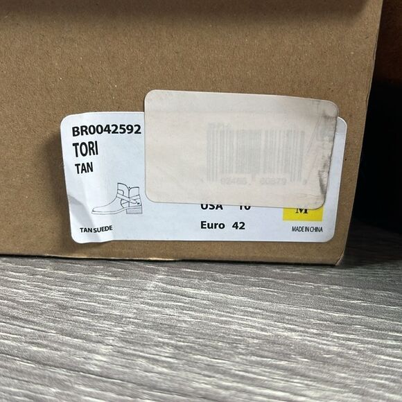 Born Tori Cream Suede Boots - Picture 10 of 10